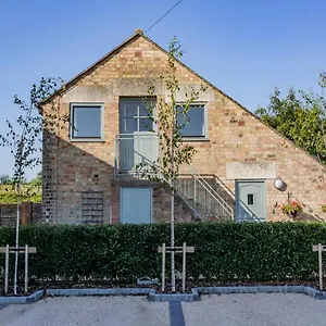 https://granary-cheltenham.cardiffhotelswales.com